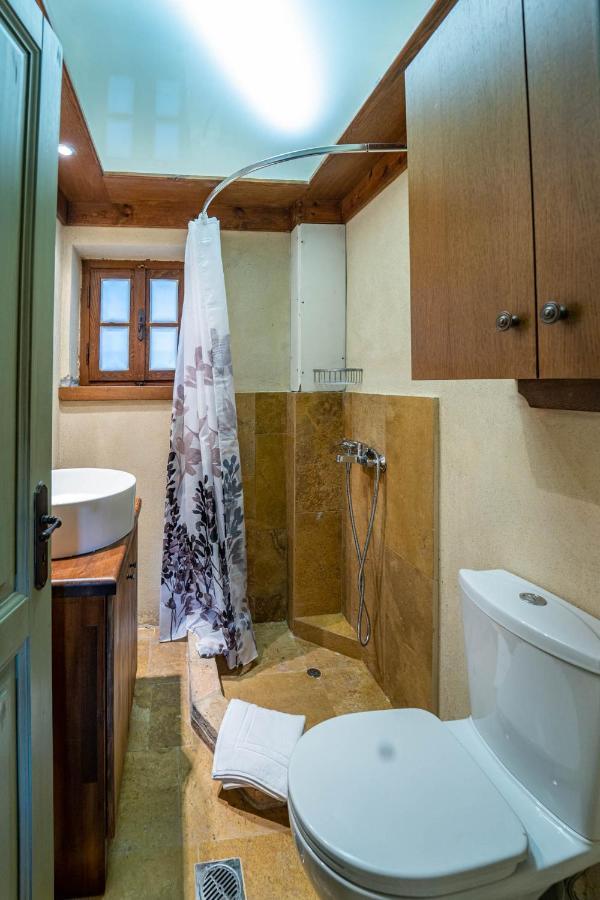 Villa Korfes-Κορφές Τριώροφη Βίλα Για Οικογένειες Και Παρέες Karpenisi ภายนอก รูปภาพ